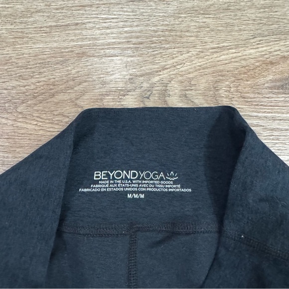 Beyond Yoga Spacedye Laid Back Wide Leg Darkest Night Black Pant Size Medium - Picture 6 of 8